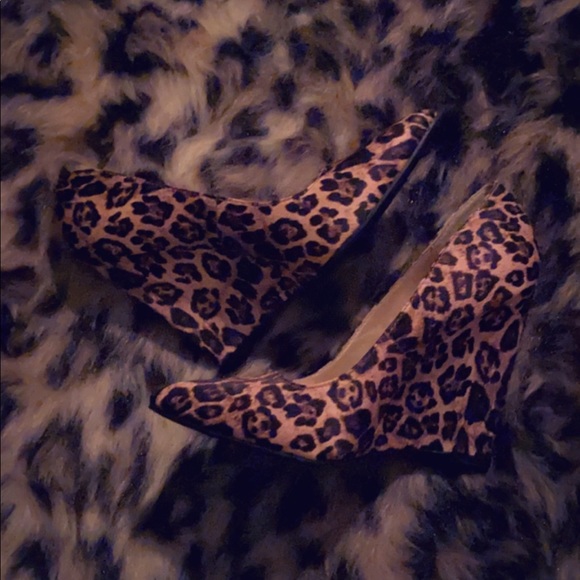 NEW Leopard Wedge Heels Size7 - Picture 1 of 4
